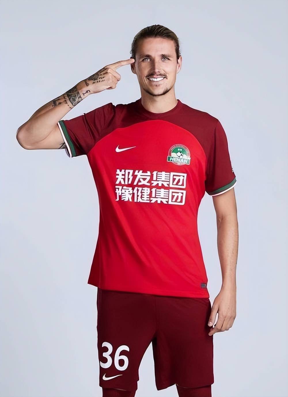 九游网页平台-曼联冲刺阶段门线救险；志在中超名次提升；话题不断；球队文化再被提及(无冠冲击波是什么梗)